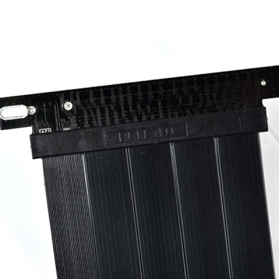 ليان لي | كابل تمديد PCI-e 4.0 X16 Riser | PW-PCI-420